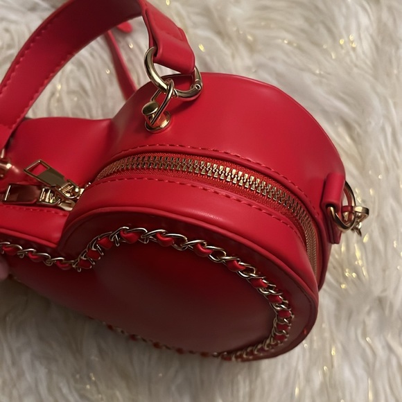 Red Heart Purse - Picture 2 of 3